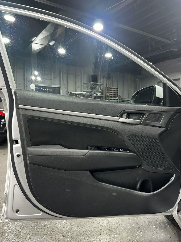 Hyundai Elantra Value Edition 6A 2017