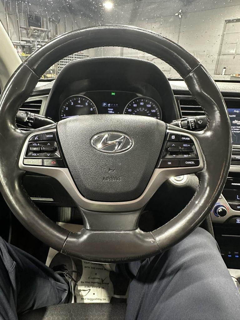Hyundai Elantra Value Edition 6A 2017