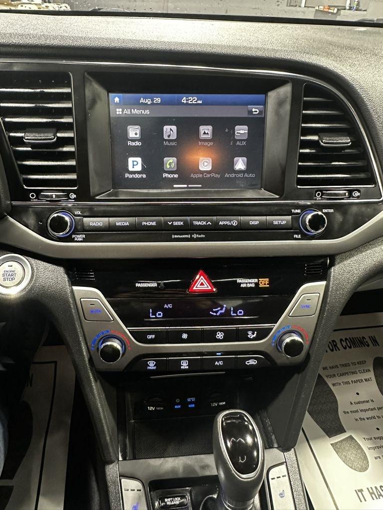Hyundai Elantra Value Edition 6A 2017
