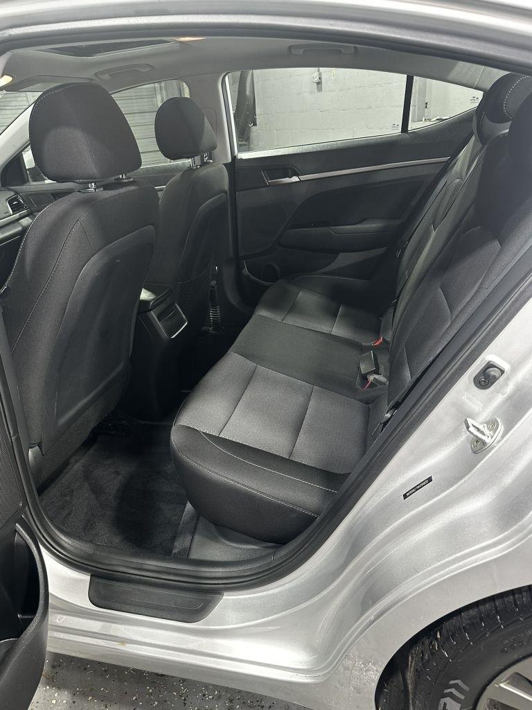 Hyundai Elantra Value Edition 6A 2017