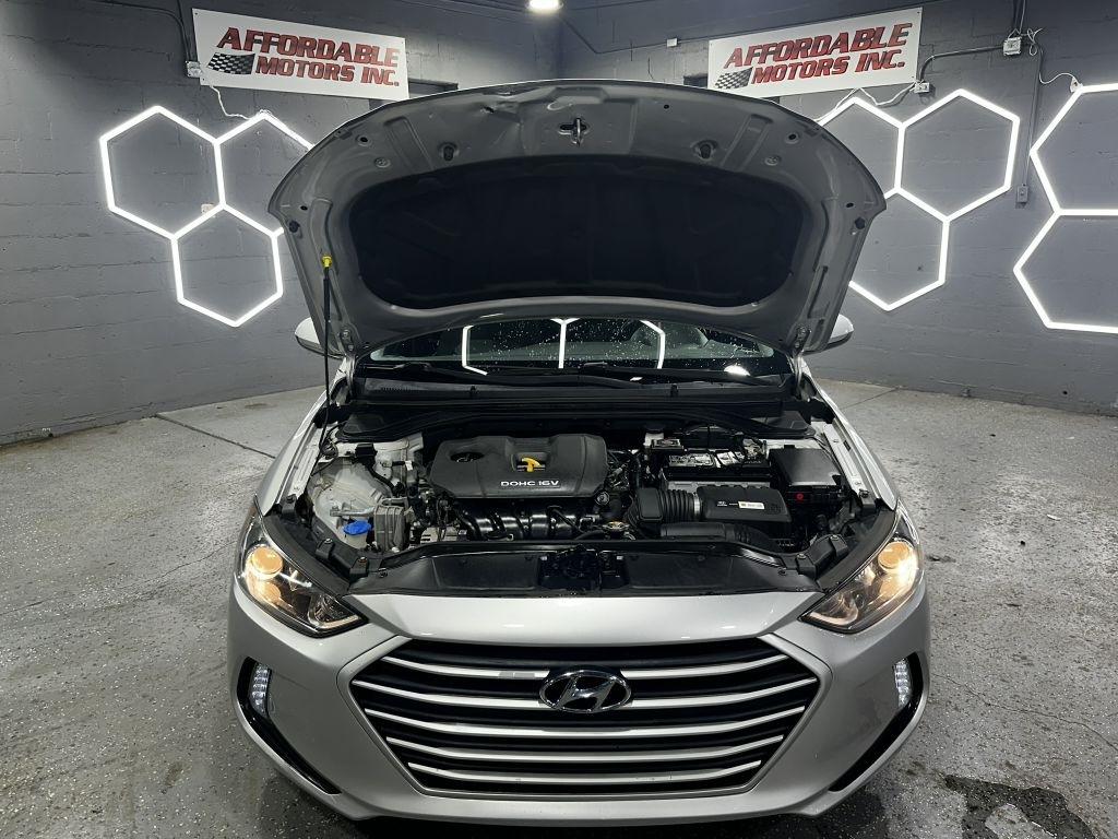 Hyundai Elantra Value Edition 6A 2017