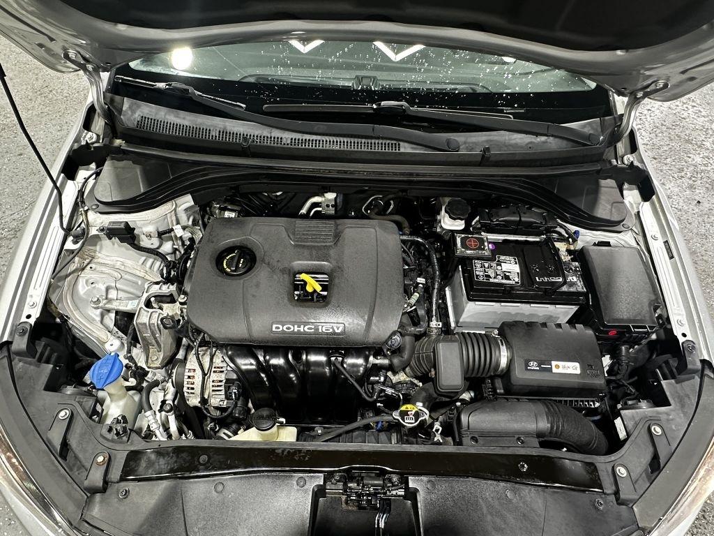 Hyundai Elantra Value Edition 6A 2017