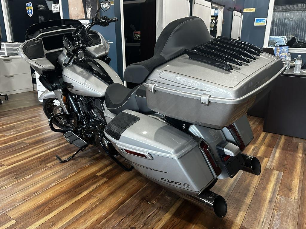 Harley-Davidson FLTRXSE  2023