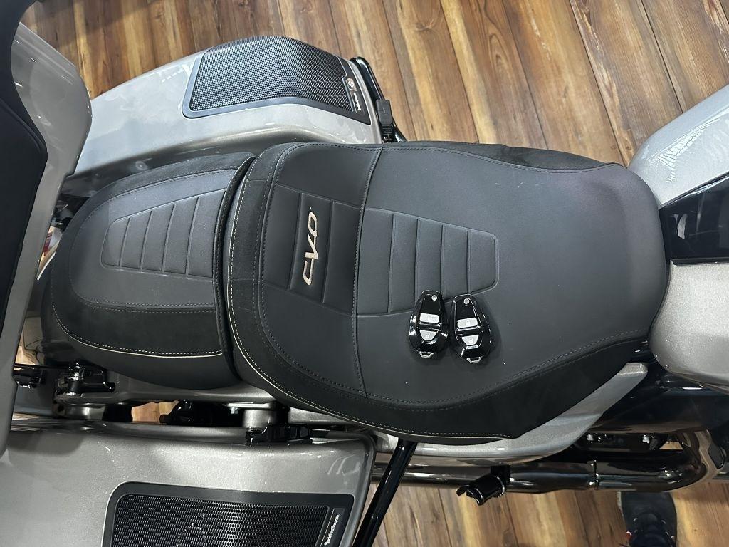 Harley-Davidson FLTRXSE  2023