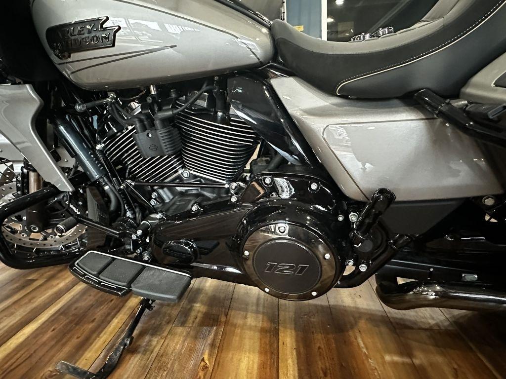 Harley-Davidson FLTRXSE  2023