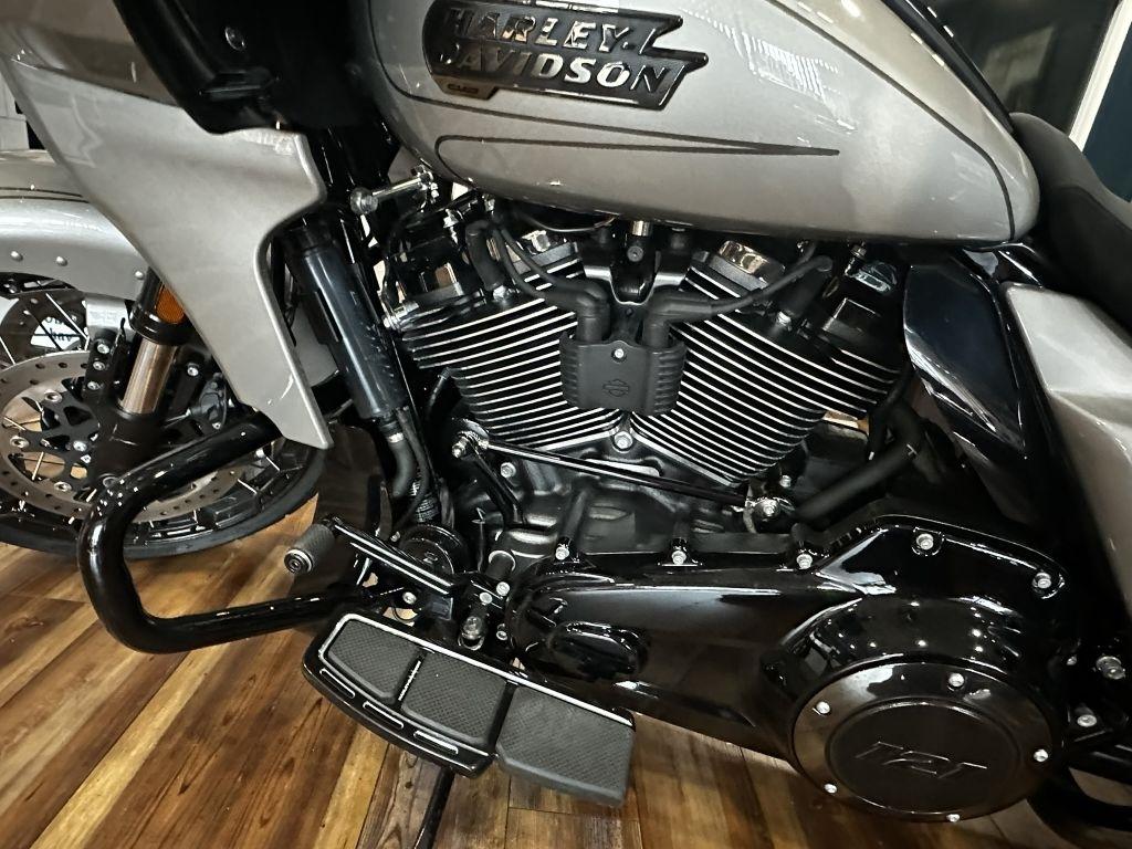 Harley-Davidson FLTRXSE  2023