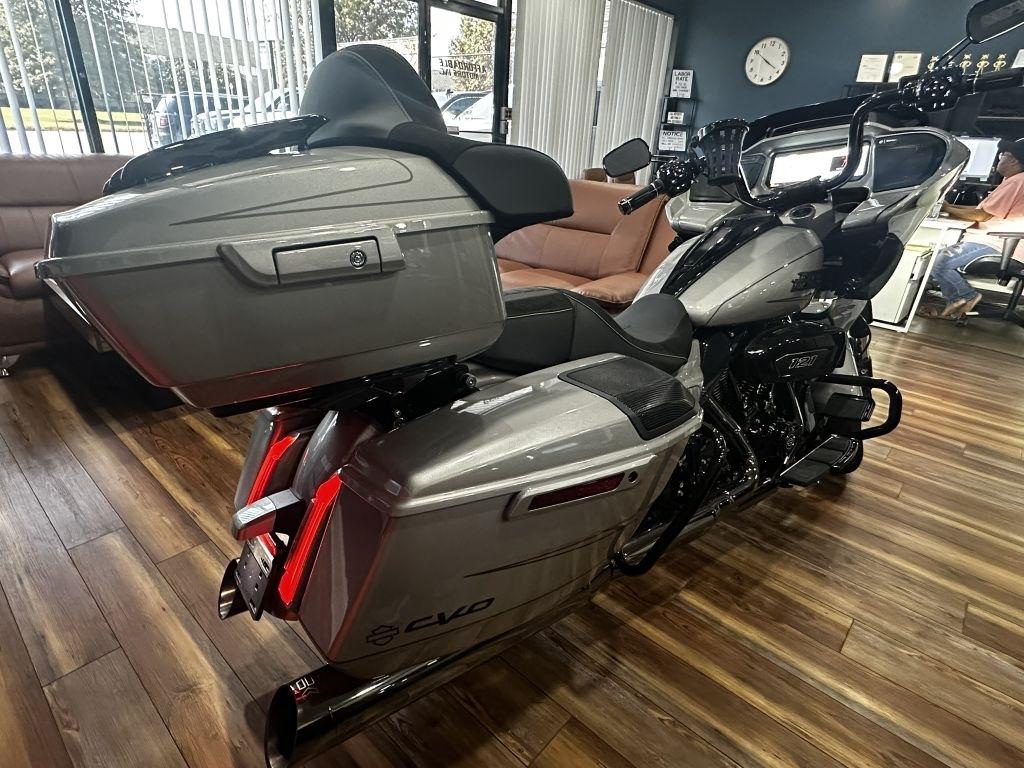 Harley-Davidson FLTRXSE  2023