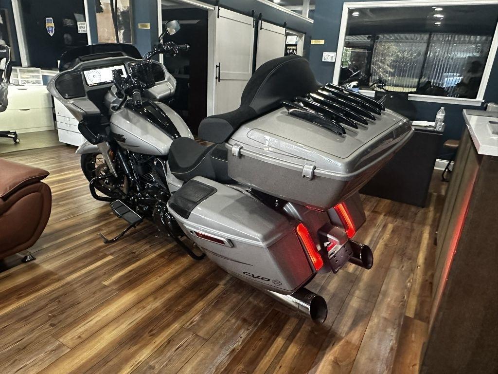 Harley-Davidson FLTRXSE  2023