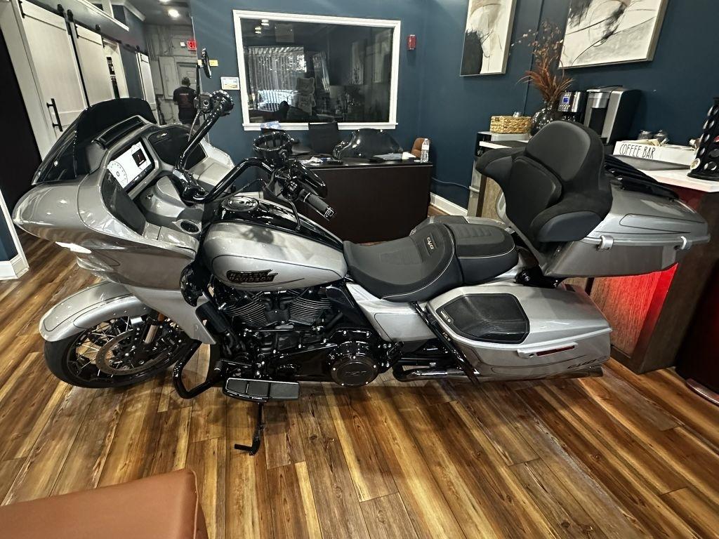 Harley-Davidson FLTRXSE  2023
