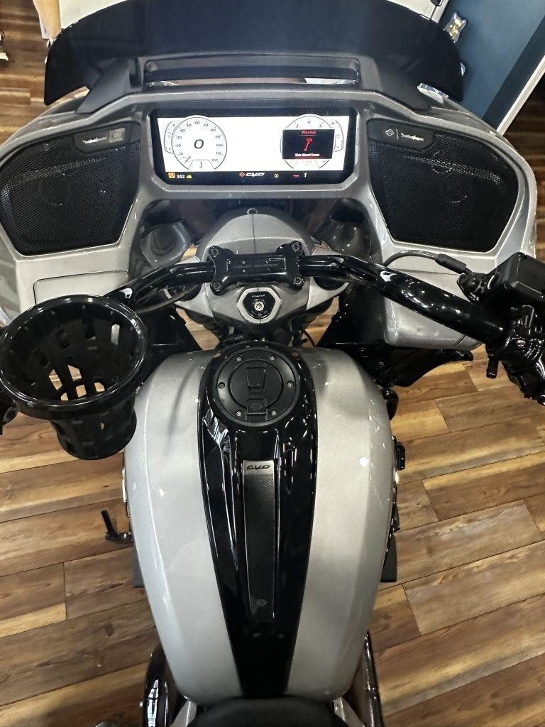 Harley-Davidson FLTRXSE  2023