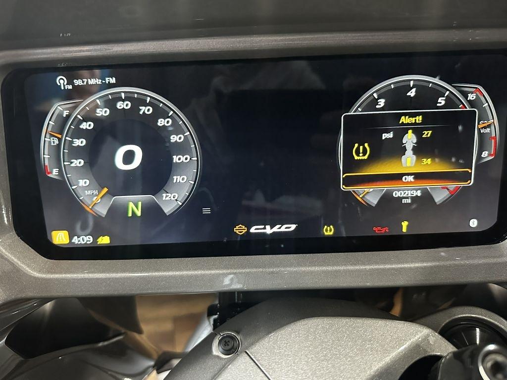 Harley-Davidson FLTRXSE  2023