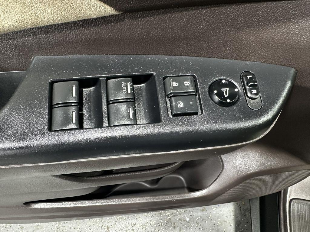 Honda CR-V EX 4WD 5-Speed AT 2012