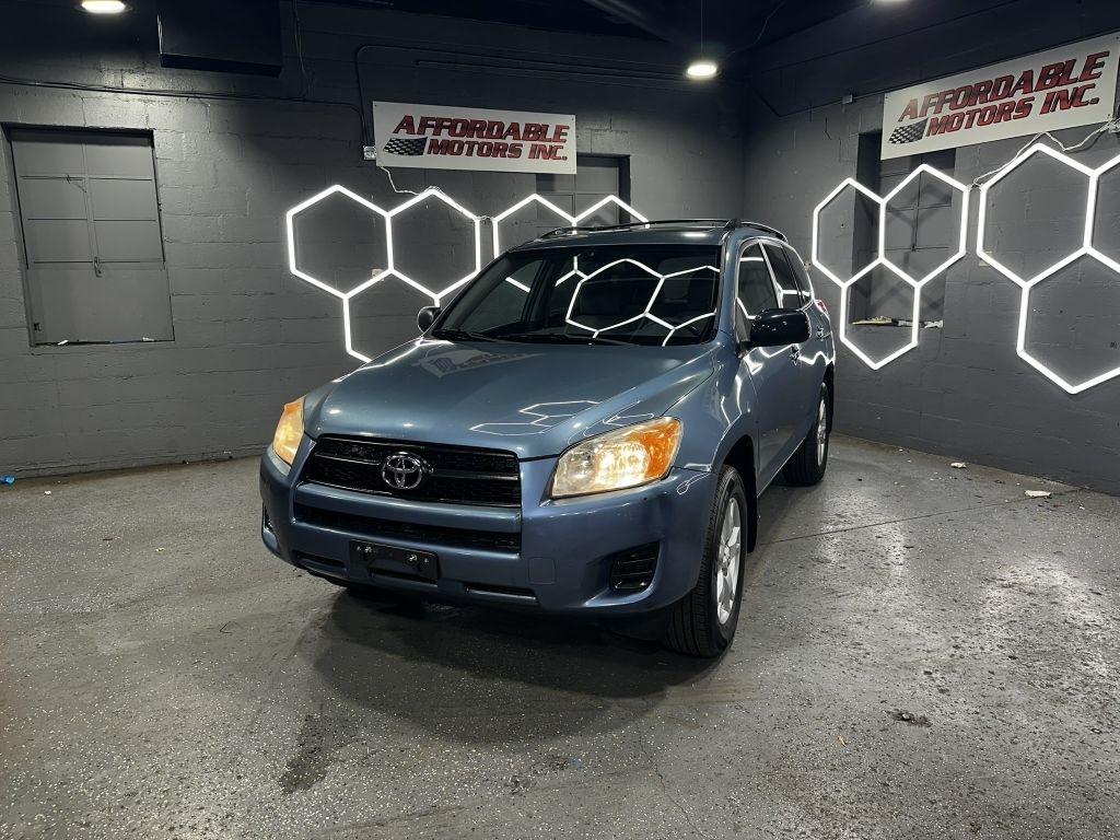 Toyota RAV4 Base I4 4WD 2011