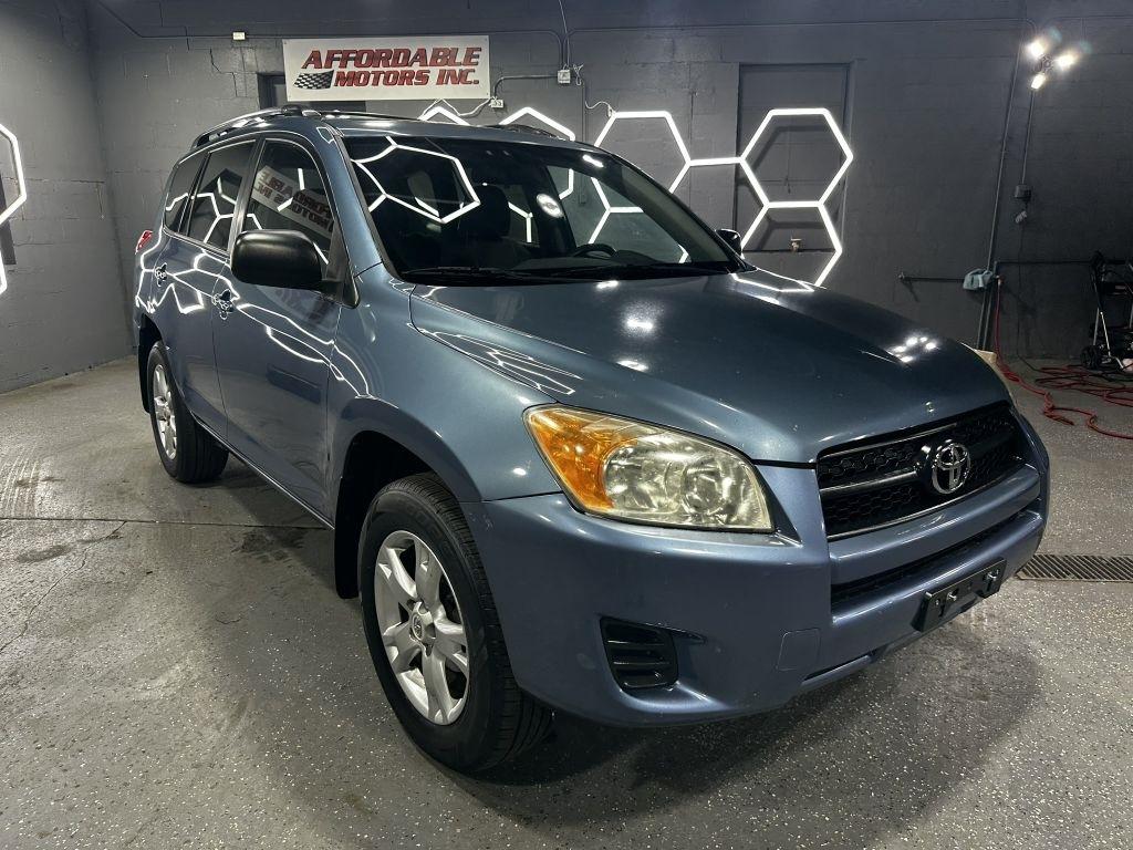Toyota RAV4 Base I4 4WD 2011