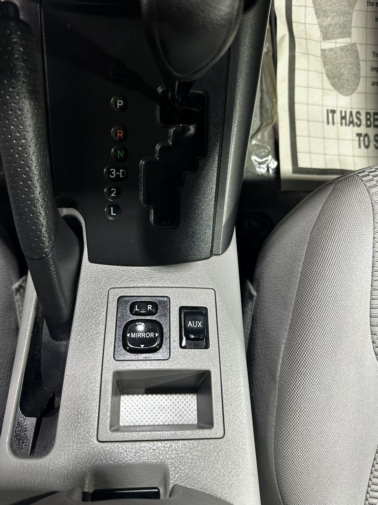 Toyota RAV4 Base I4 4WD 2011