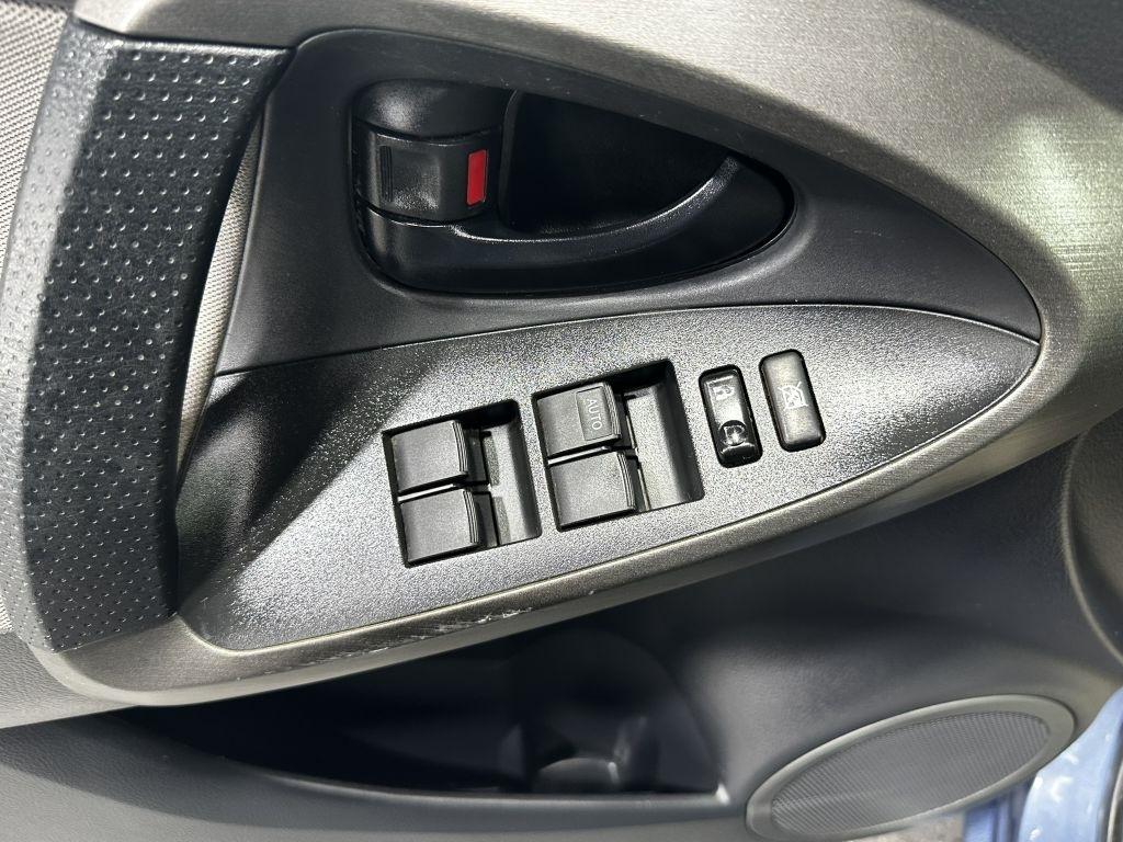 Toyota RAV4 Base I4 4WD 2011