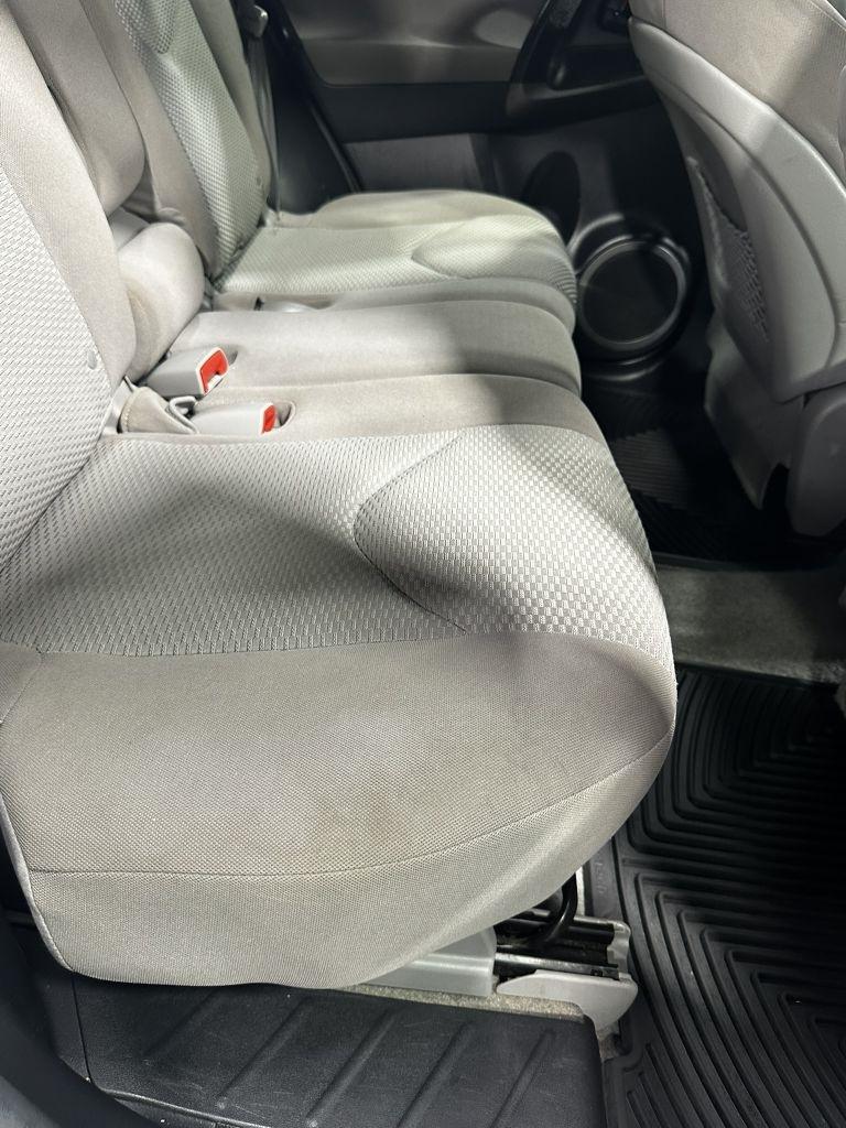 Toyota RAV4 Base I4 4WD 2011