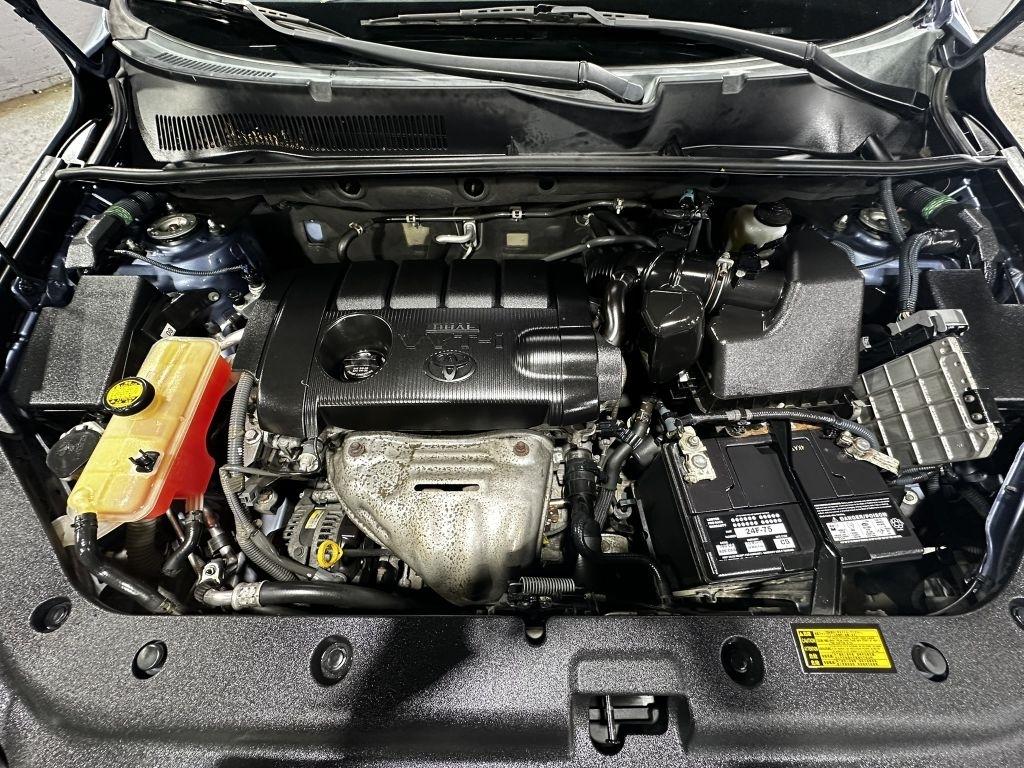 Toyota RAV4 Base I4 4WD 2011