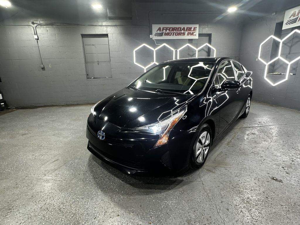 Toyota Prius Two Eco 2016