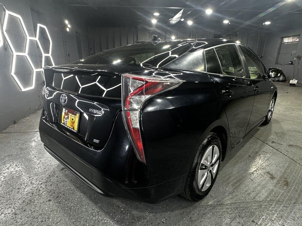 Toyota Prius Two Eco 2016