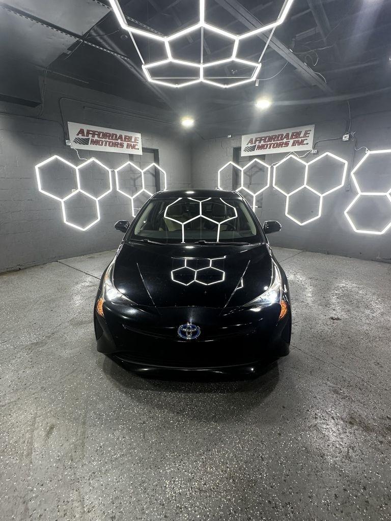 Toyota Prius Two Eco 2016