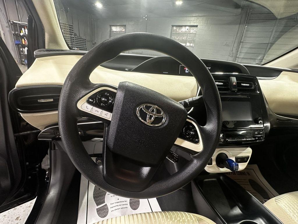 Toyota Prius Two Eco 2016
