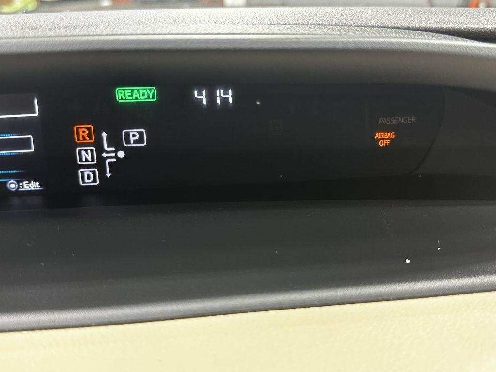 Toyota Prius Two Eco 2016