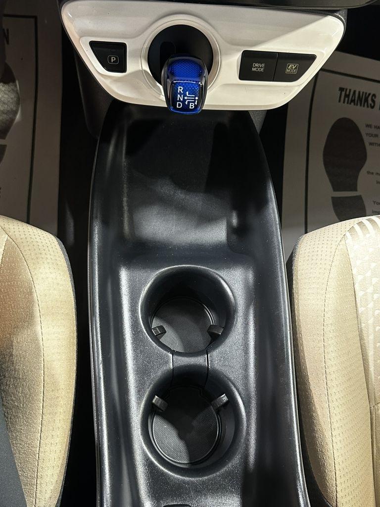 Toyota Prius Two Eco 2016