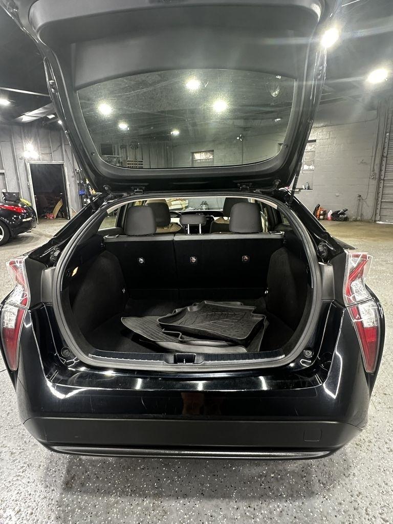Toyota Prius Two Eco 2016