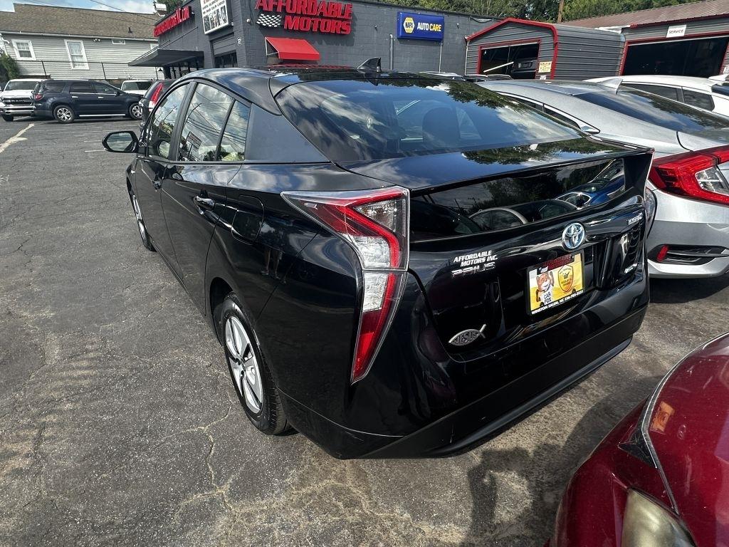 Toyota Prius Two Eco 2016