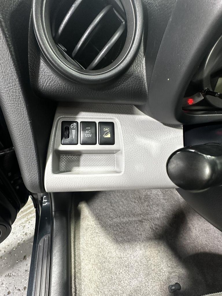 Toyota RAV4 Limited V6 4WD 2009