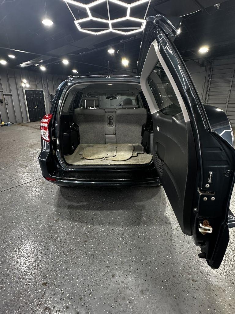 Toyota RAV4 Limited V6 4WD 2009
