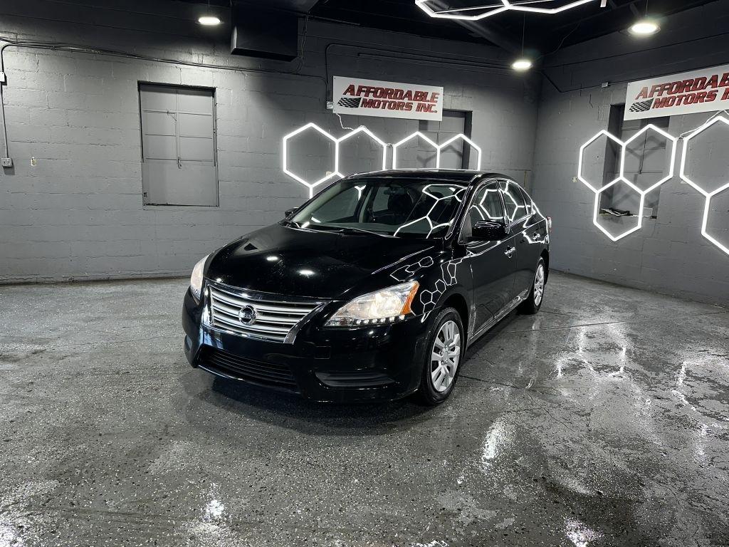 Nissan Sentra photo 2