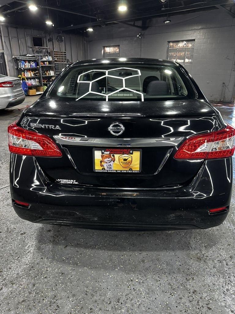 Nissan Sentra photo 3