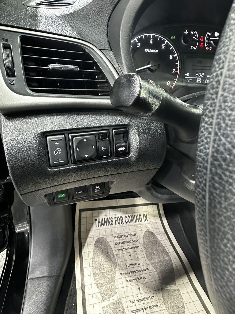 Nissan Sentra photo 10