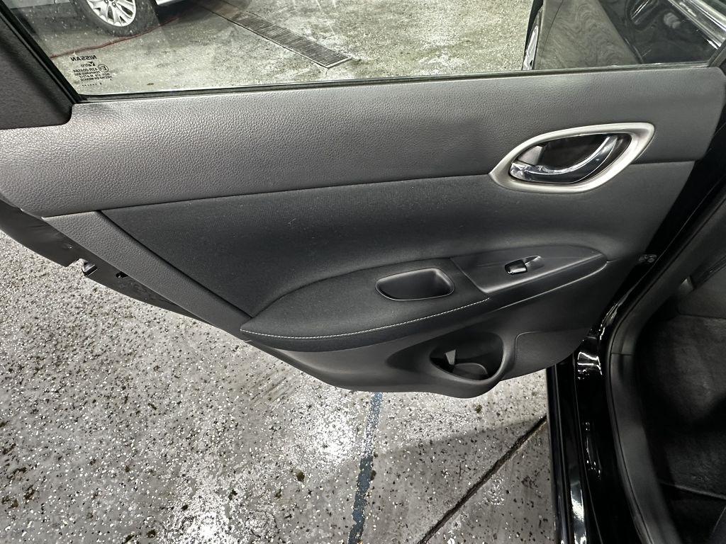 Nissan Sentra photo 15