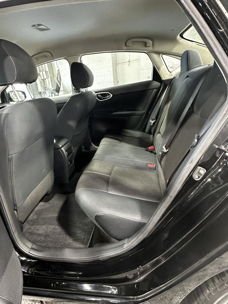 Nissan Sentra photo 16