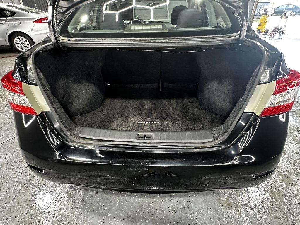 Nissan Sentra photo 17