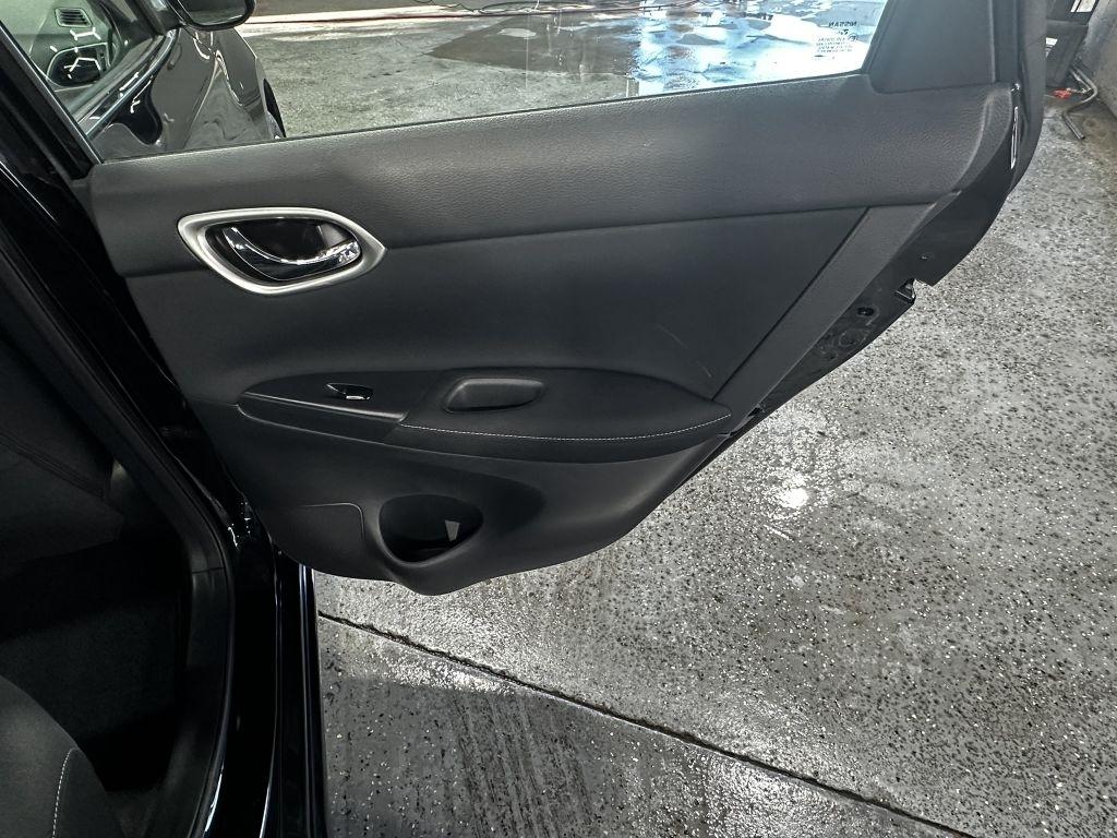 Nissan Sentra photo 18