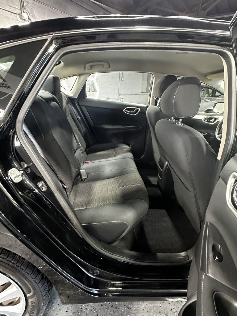 Nissan Sentra photo 19