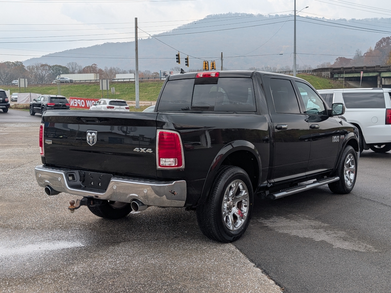 2015 Ram 1500 Laramie photo 4