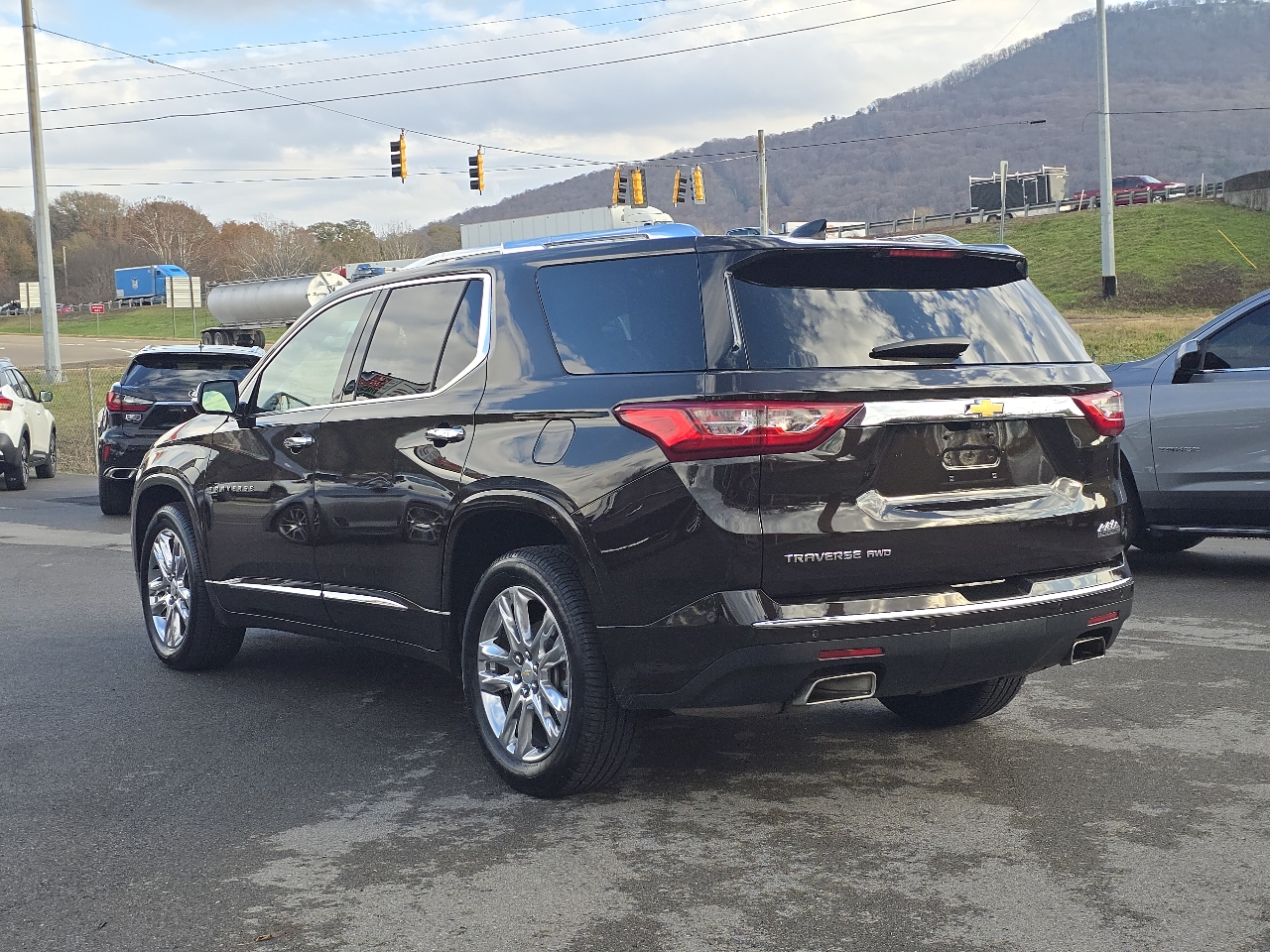 2019 Chevrolet Traverse High Country RS photo 2