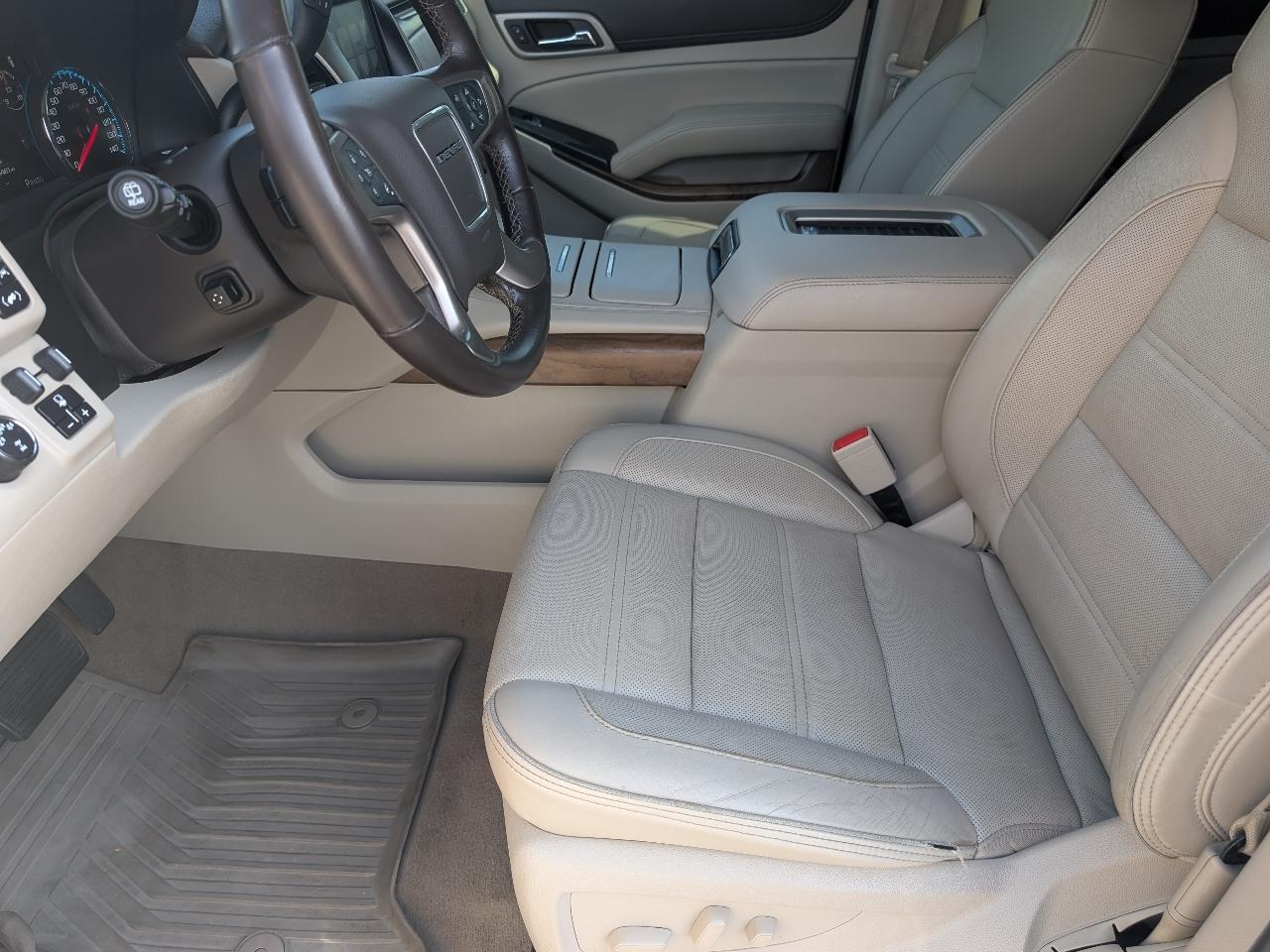 2020 GMC Yukon XL Denali - Photo 11