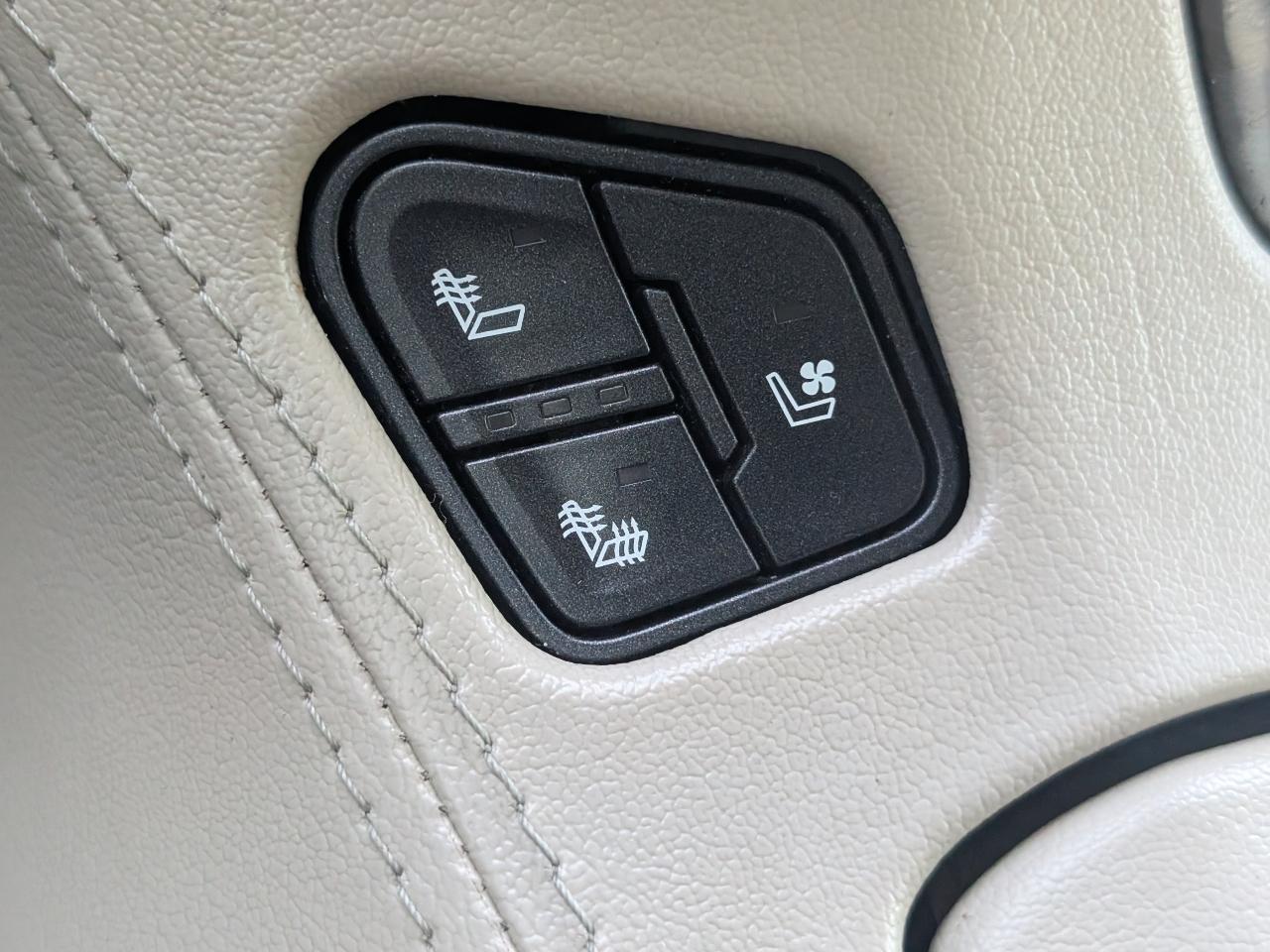 2020 GMC Yukon XL Denali - Photo 23