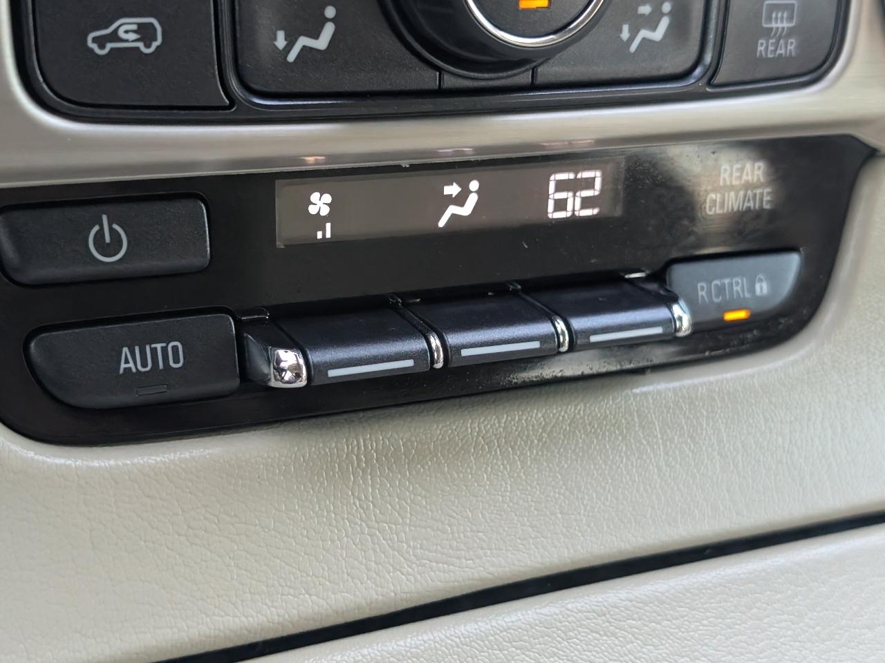 2020 GMC Yukon XL Denali - Photo 24