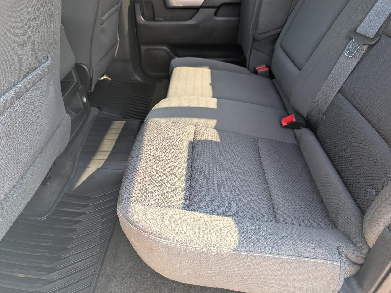 Chevrolet Silverado photo 8
