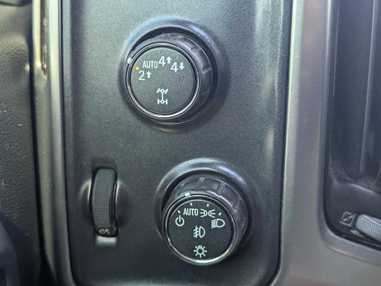Chevrolet Silverado photo 10