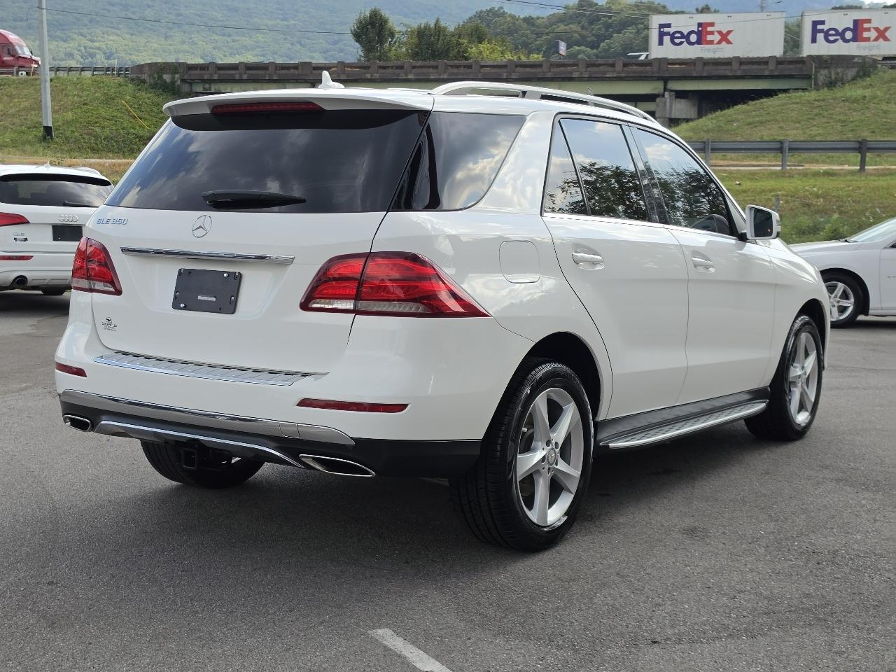 Mercedes-Benz GLE-Class photo 4