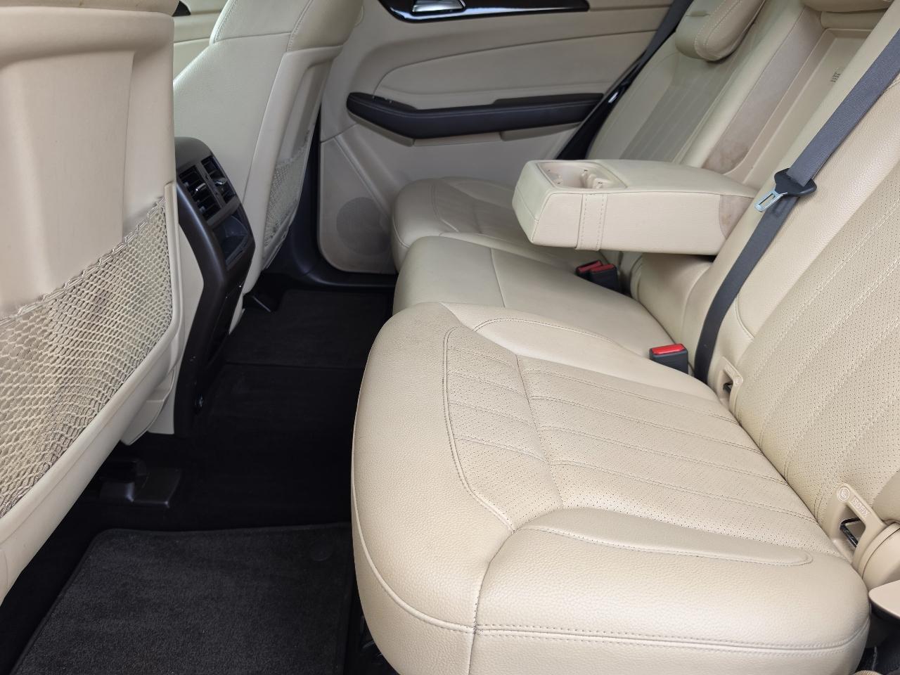 Mercedes-Benz GLE-Class photo 9