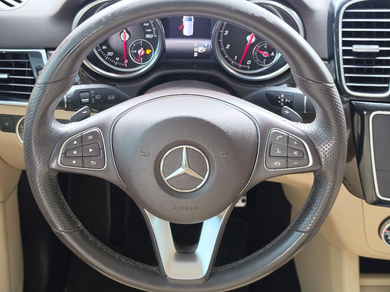Mercedes-Benz GLE-Class photo 15